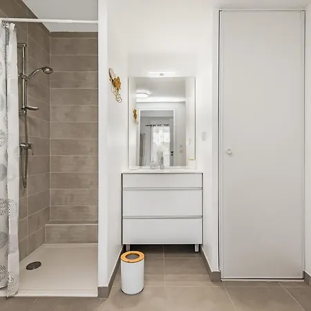 Apartment Le Corinthe - Appt Classe 3 Etoiles Et Climatise